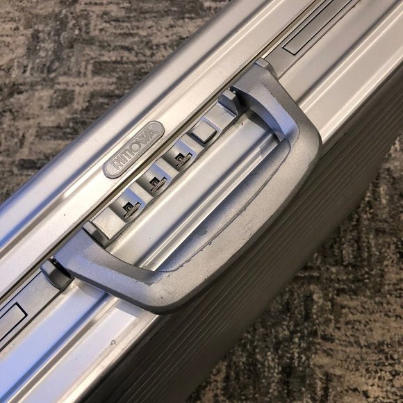 BIG SALE!! Rimowa Aluminum Briefcase - Picture 3 of 9